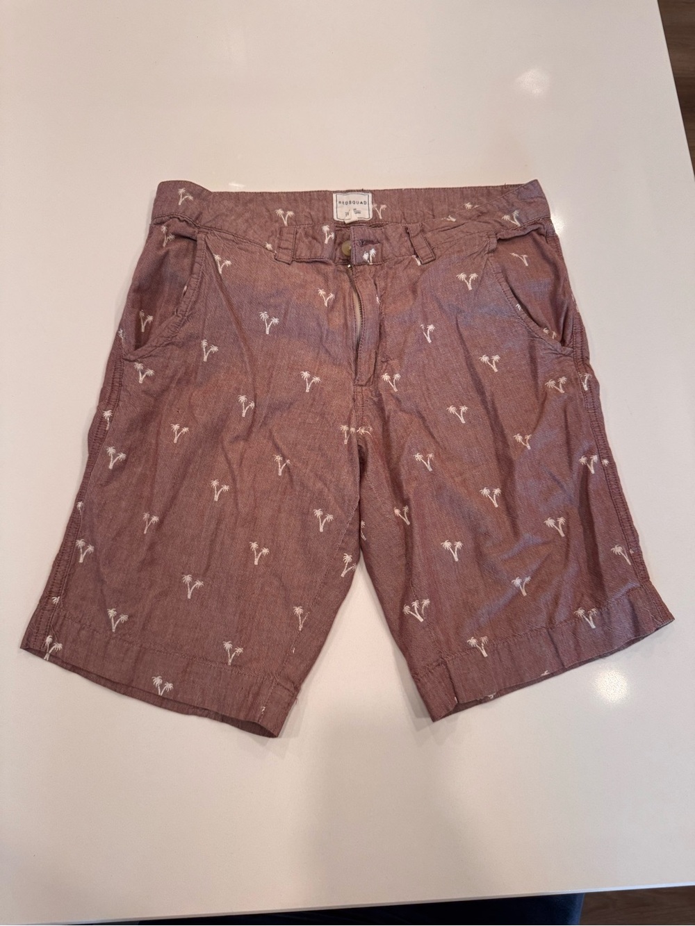 Men's Palm-Print Casual Shorts in Mauve